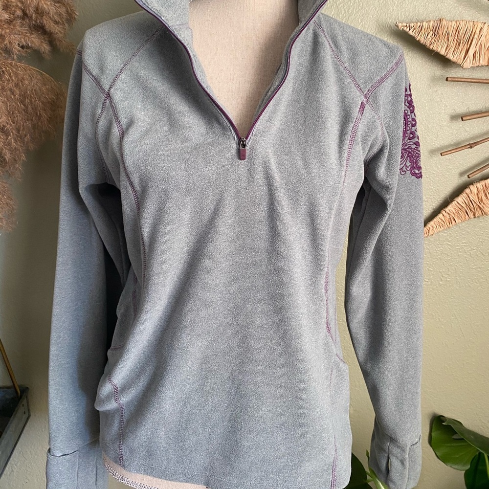 Athleta gray embroidered quarter zip fleece top